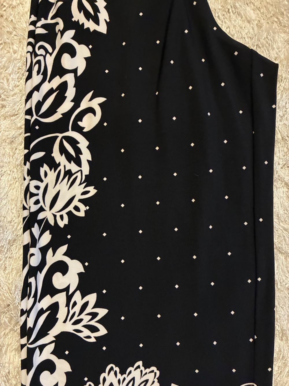 Susan Graver Black and White Floral Diamond  Dot Print  Wide Leg Boho Crop Pants - Picture 5 of 8